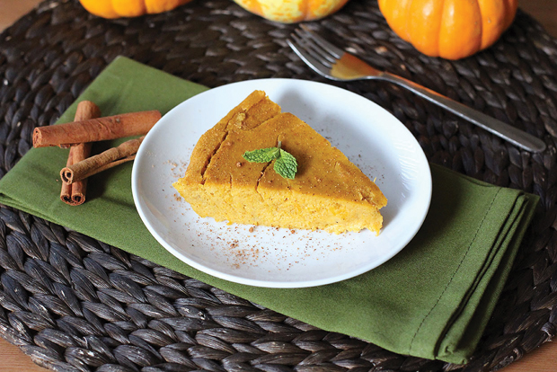 Everyone is always wondering what to do with those mini cast iron pans.  Here you go! Crustless Pumpkin Pie! Delicious!!! : r/castiron